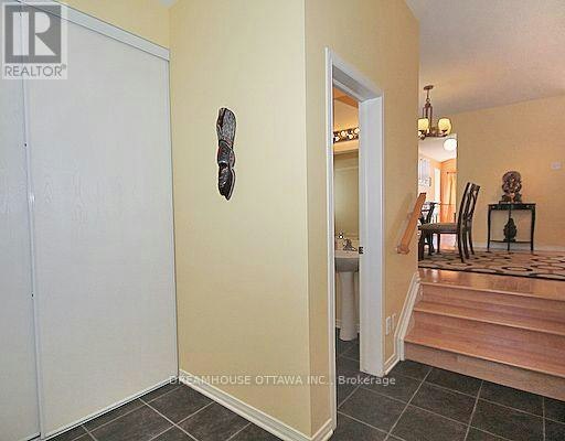 322 Statewood Drive, Ottawa, ON, K2K 0A9 - 3