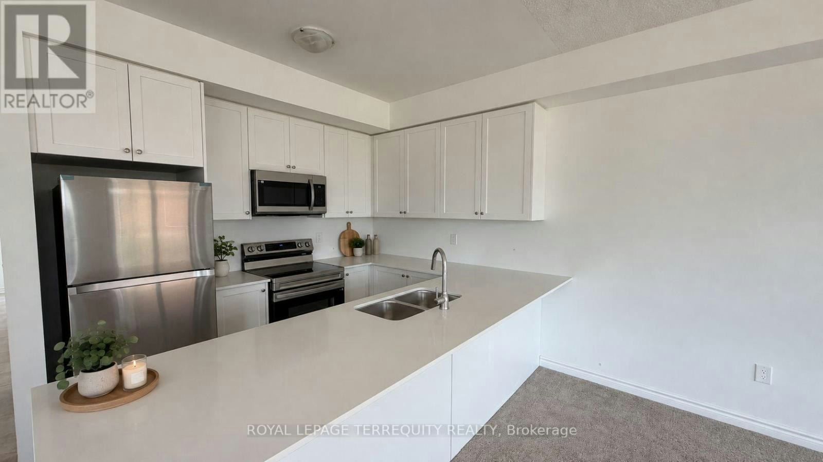 2 Elite Crescent, Hamilton, ON, N3W 0L1 - 6
