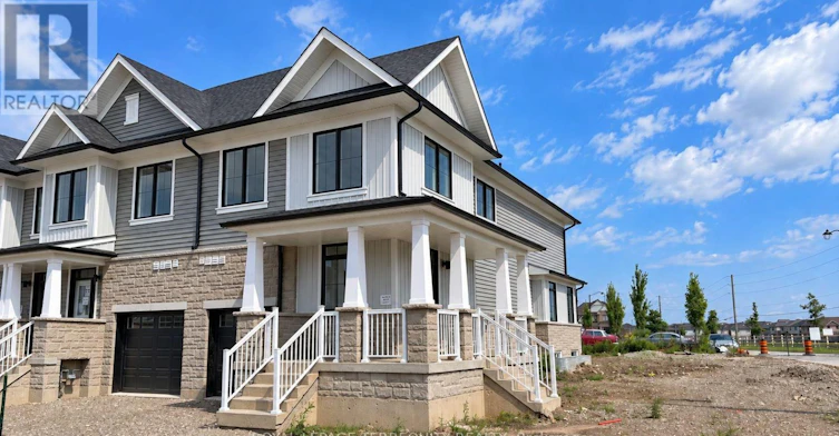 2 Elite Crescent, Hamilton, ON, N3W 0L1 - 2