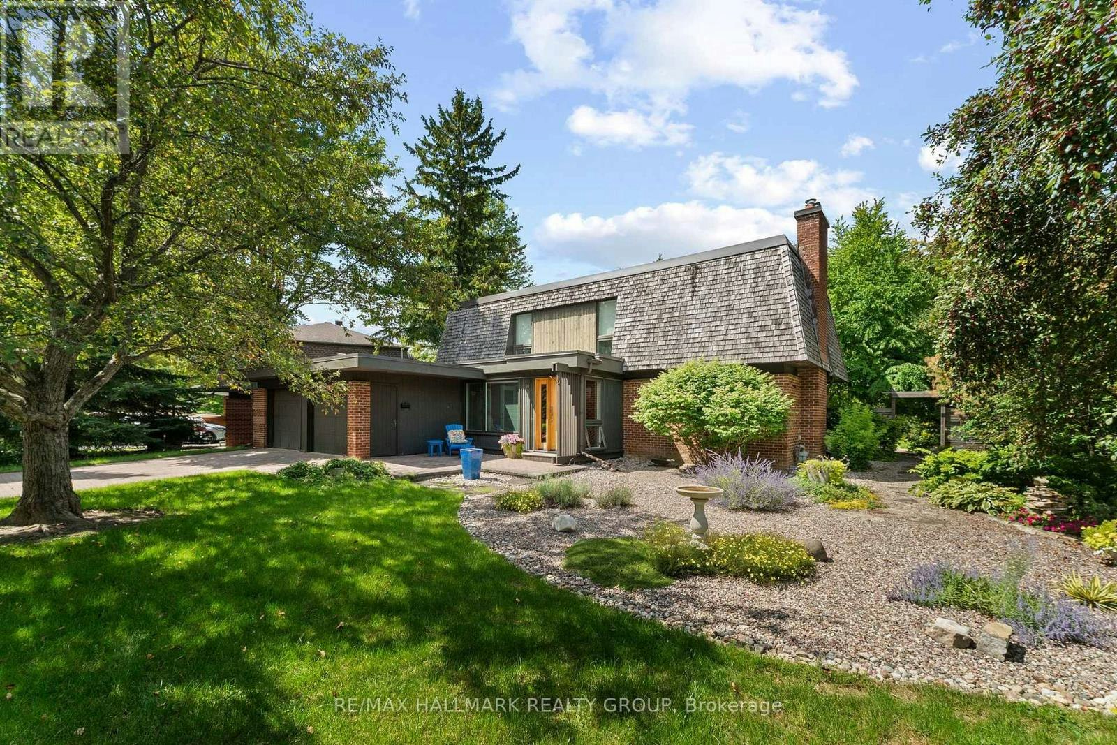 14 Sandwell Crescent, Ottawa, ON, K2K 1V3