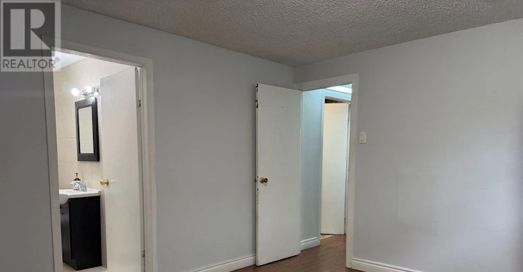34 Ladner Drive, Toronto, ON, M2J 3Z7 - 10