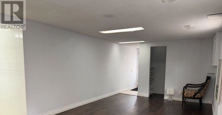 34 Ladner Drive, Toronto, ON, M2J 3Z7 - 6
