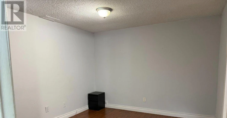 34 Ladner Drive, Toronto, ON, M2J 3Z7 - 11
