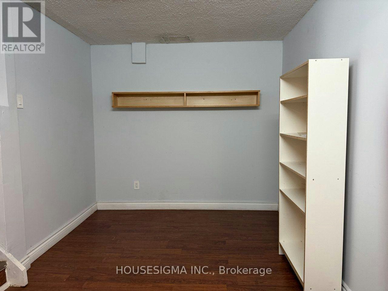 34 Ladner Drive, Toronto, ON, M2J 3Z7 - 13