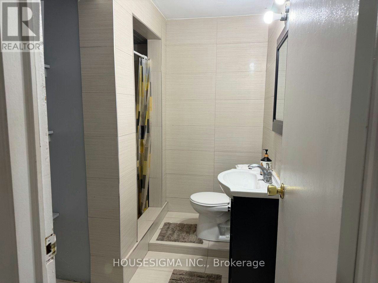 34 Ladner Drive, Toronto, ON, M2J 3Z7 - 12