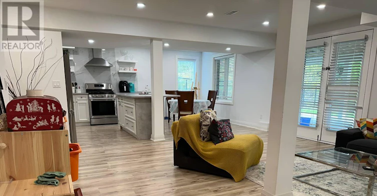 3 Pheasant Drive, Richmond Hill, ON, L4E 3S9 - 2