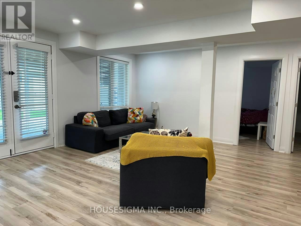3 Pheasant Drive, Richmond Hill, ON, L4E 3S9 - 10