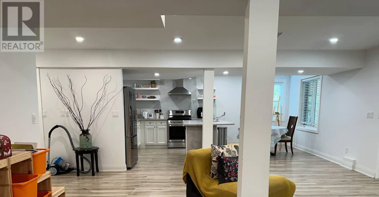 3 Pheasant Drive, Richmond Hill, ON, L4E 3S9 - 3
