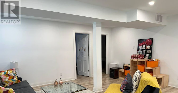 3 Pheasant Drive, Richmond Hill, ON, L4E 3S9 - 9