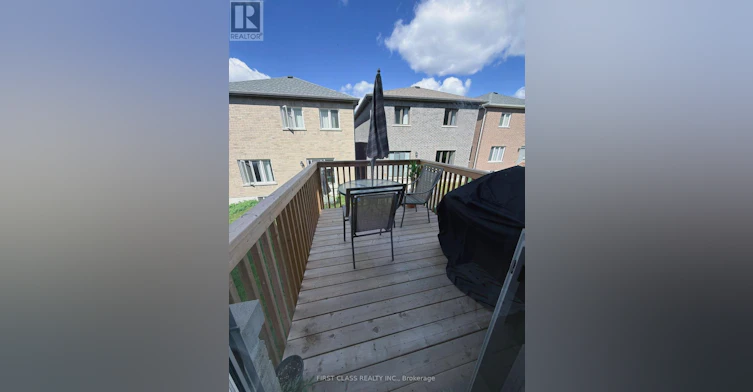 24 Barnyard Trail, Barrie, ON, L9J 0T3 - 3