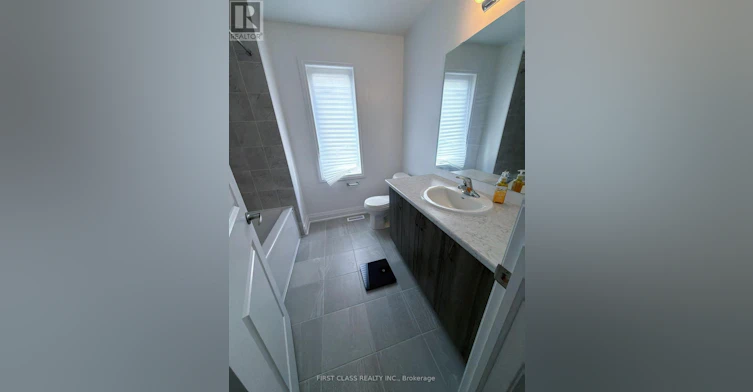 24 Barnyard Trail, Barrie, ON, L9J 0T3 - 15