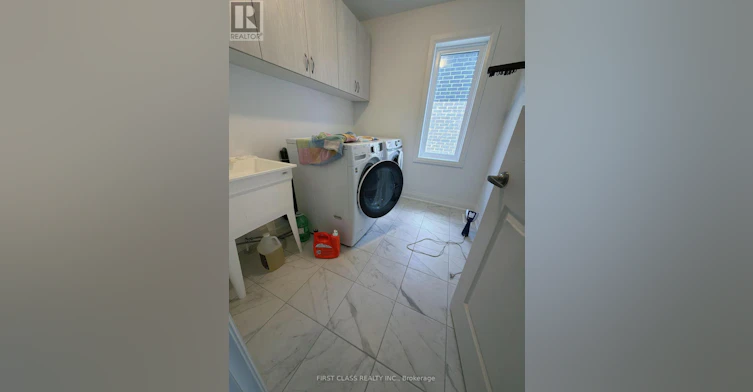 24 Barnyard Trail, Barrie, ON, L9J 0T3 - 13