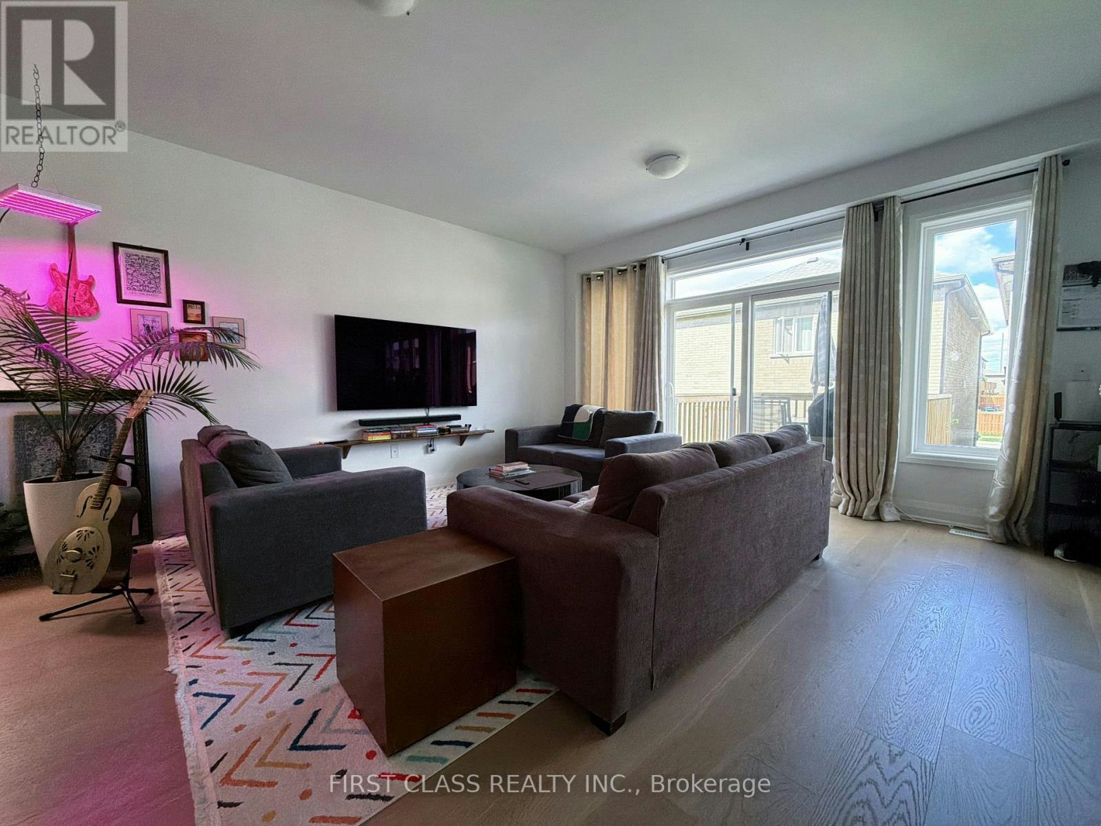 24 Barnyard Trail, Barrie, ON, L9J 0T3 - 2