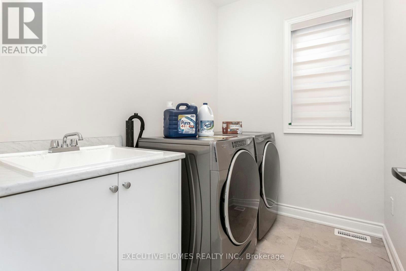1371 Peony Path, Oakville, ON, L6H 7Z8 - 38