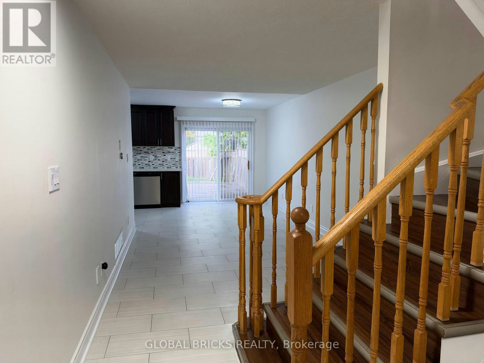 1049 Kennedy Circle, Milton, ON, L9T 5S5 - 4