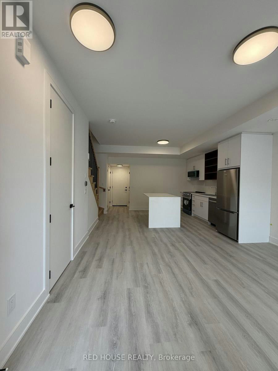 226 Ellis Avenue, St. Catharines, ON, L2P 0H2 - 2