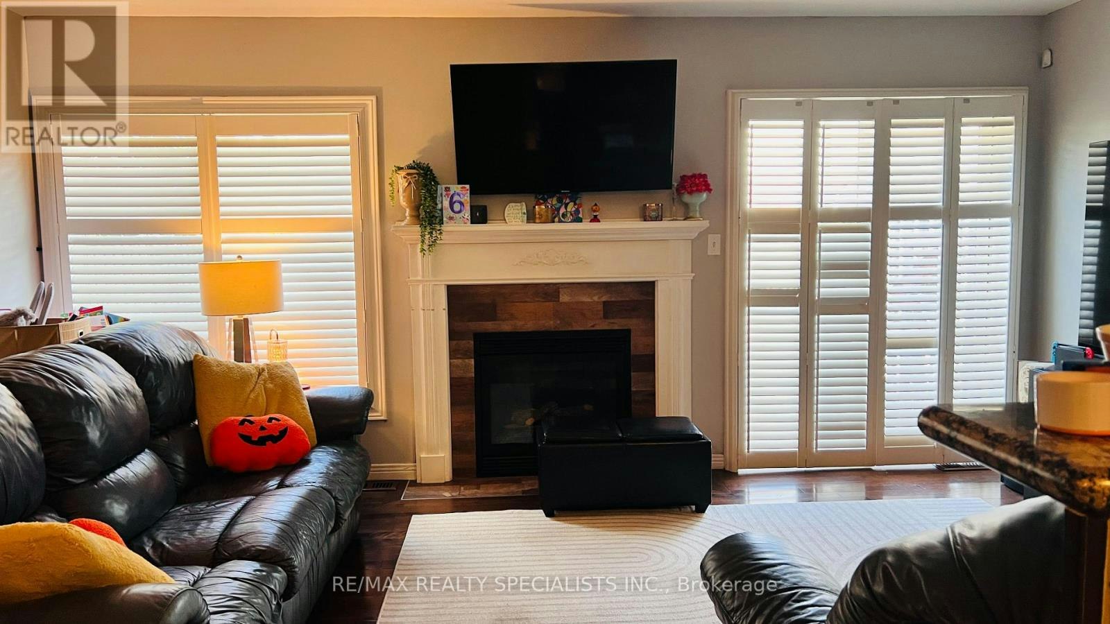 12 Mckibbon Avenue, Hamilton, ON, L0R 1P0