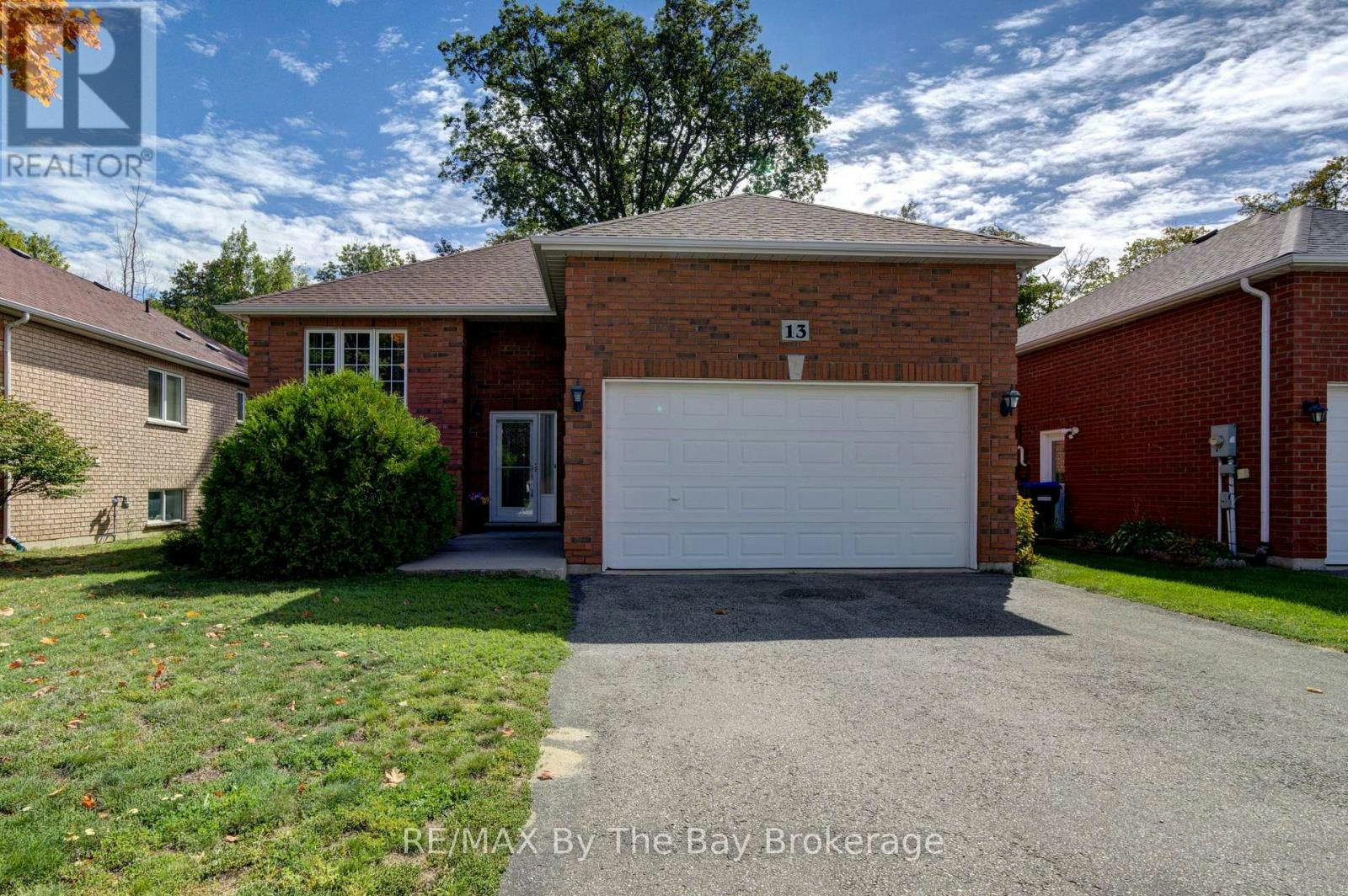 13 Tona Trail, Wasaga Beach, ON, L9Z 0A5