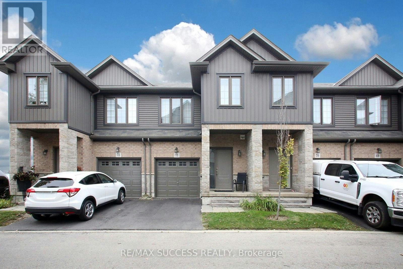 71-377 Glancaster Road, Hamilton, ON, L9G 0G4