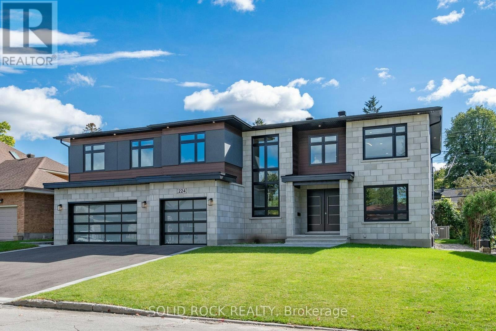 224 Roger Road, Ottawa, ON, K1H 5C6