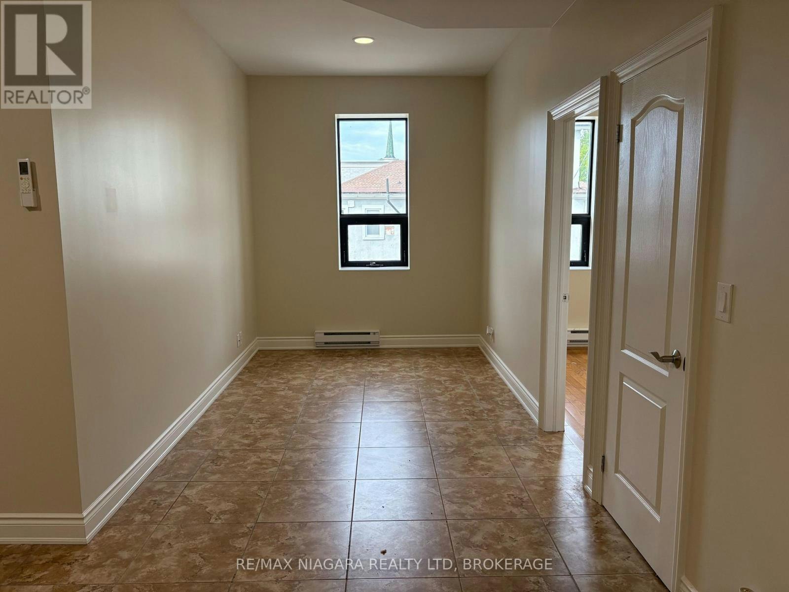 3-320 Ridge Road N, Fort Erie, ON, L0S 1N0 - 3