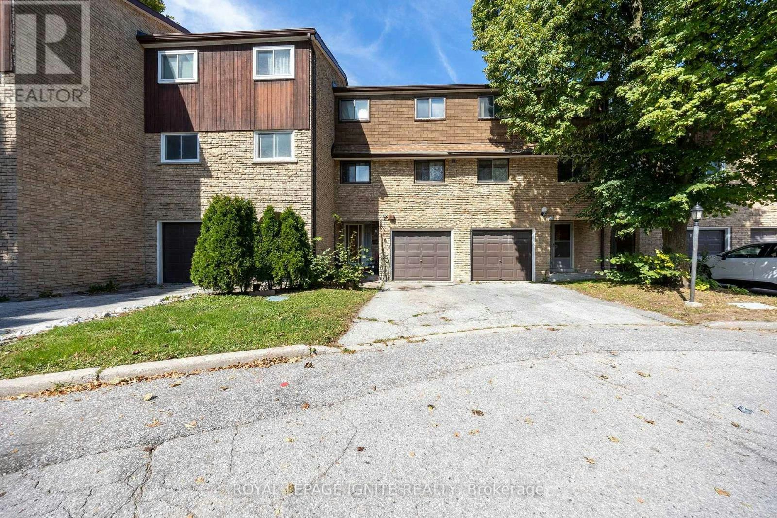 4-21 Rockwood Drive, Toronto, ON, M1M 3M9