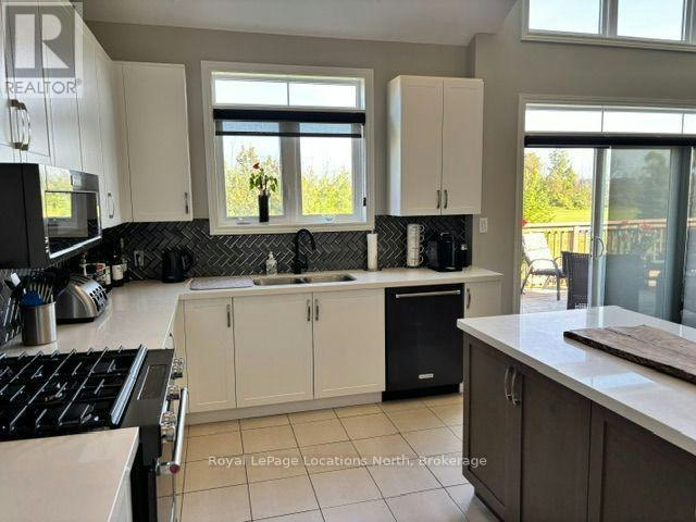 8 Spooner Crescent, Collingwood, ON, L9Y 1T3 - 13