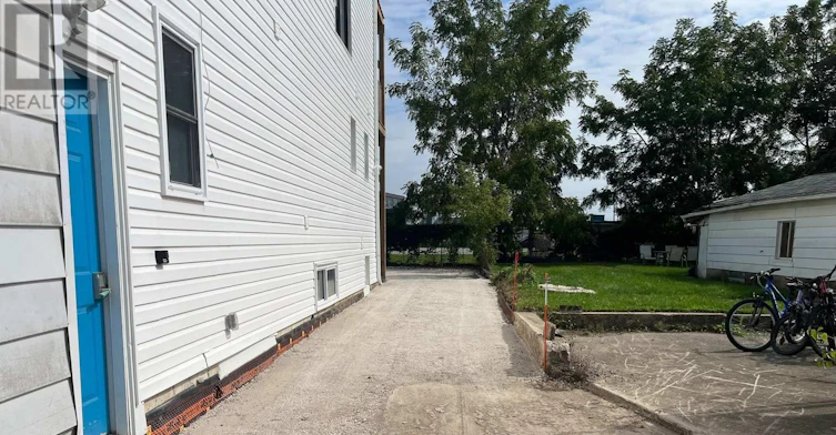 2-2 Patricia Street, Thorold, ON, L2V 3V7 - 4