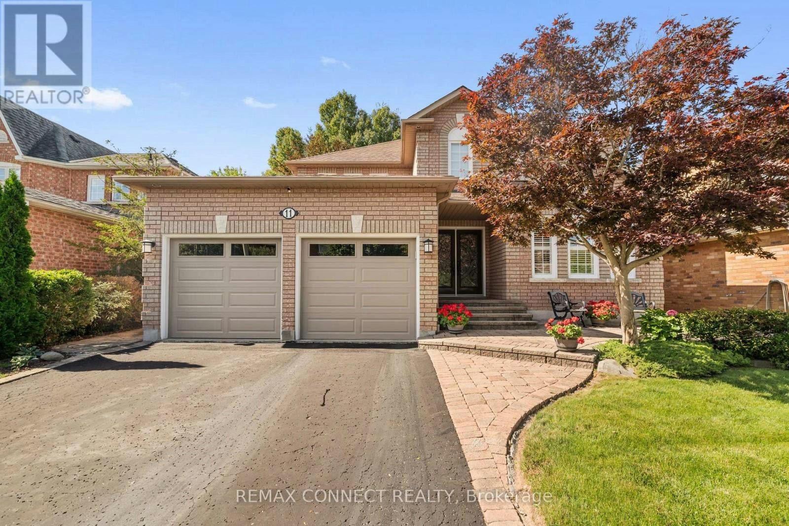 11 Mcneilage Court, Ajax, ON, L1T 3Z5