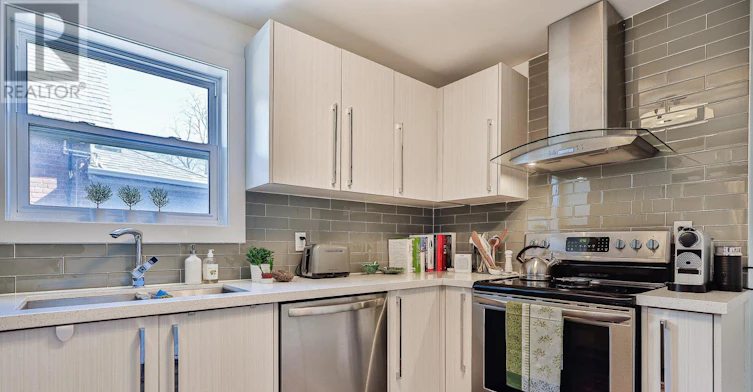 UPPER-159 Briar Hill Avenue, Toronto, ON, M4R 1H8 - 13