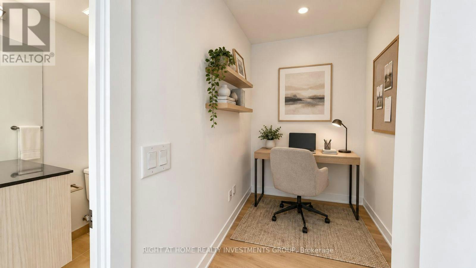 1711-158 Front Street E, Toronto, ON, M5A 0K9 - 4