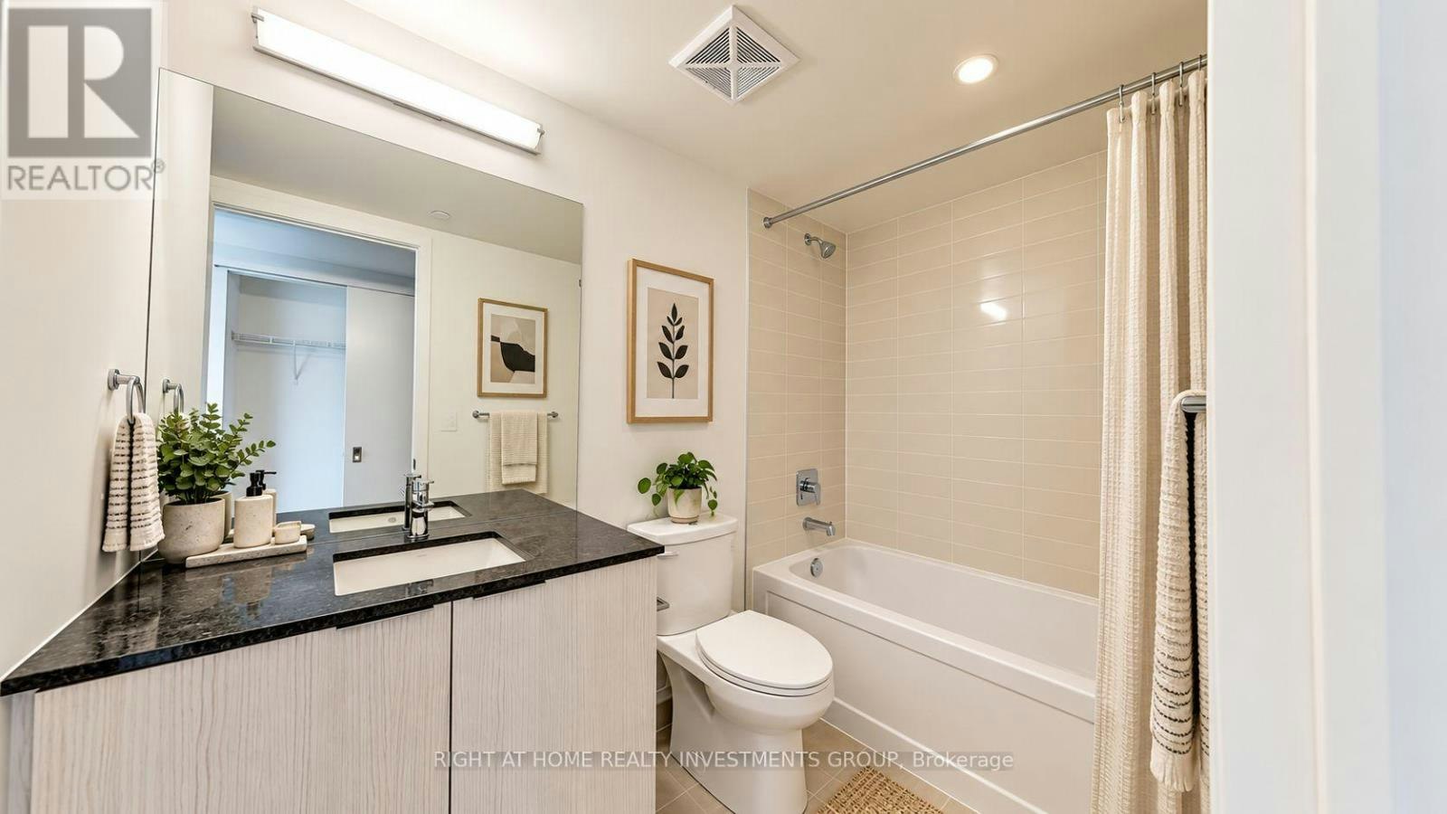 1711-158 Front Street E, Toronto, ON, M5A 0K9 - 8