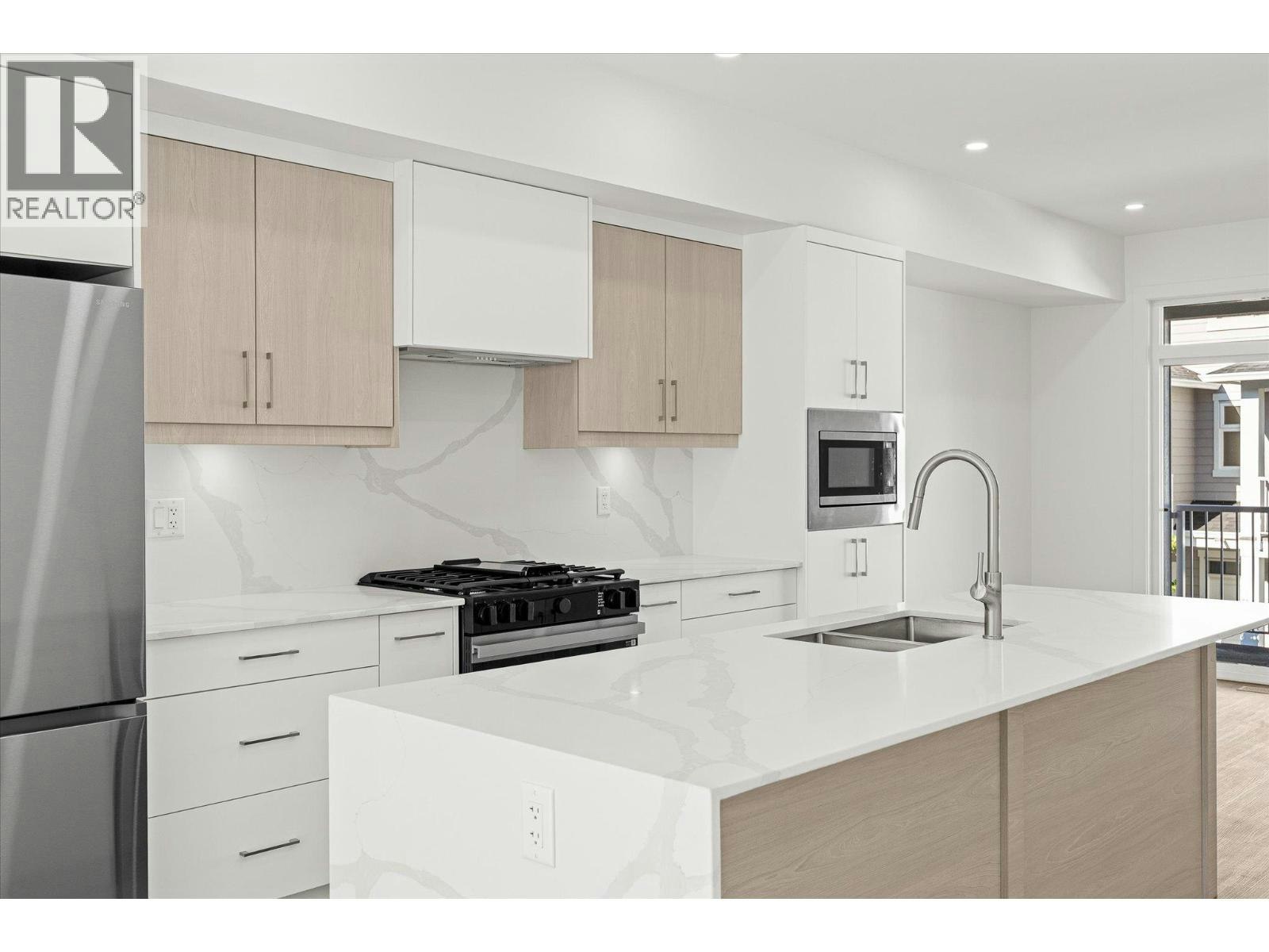 121-5300 Main Street, Kelowna, BC, V1W 0C1 - 14