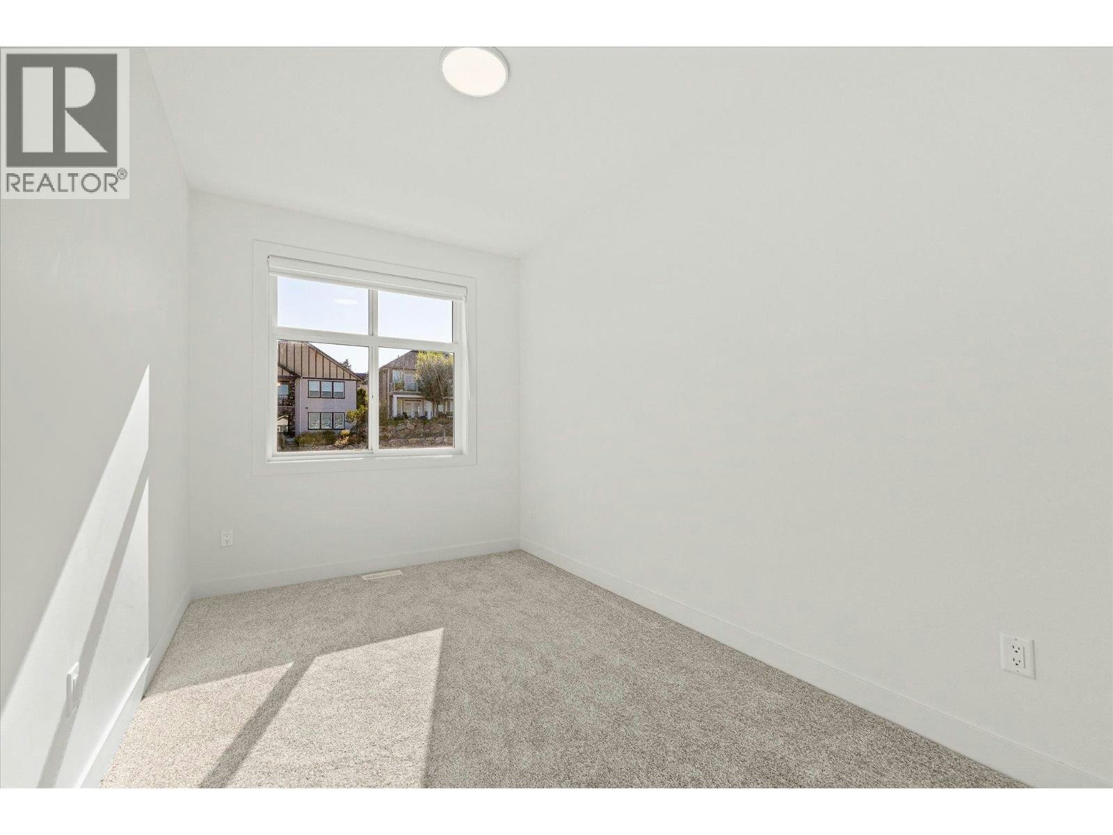 121-5300 Main Street, Kelowna, BC, V1W 0C1 - 38
