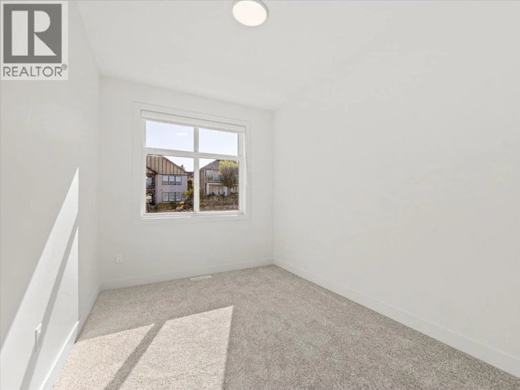 121-5300 Main Street, Kelowna, BC, V1W 0C1 - 38