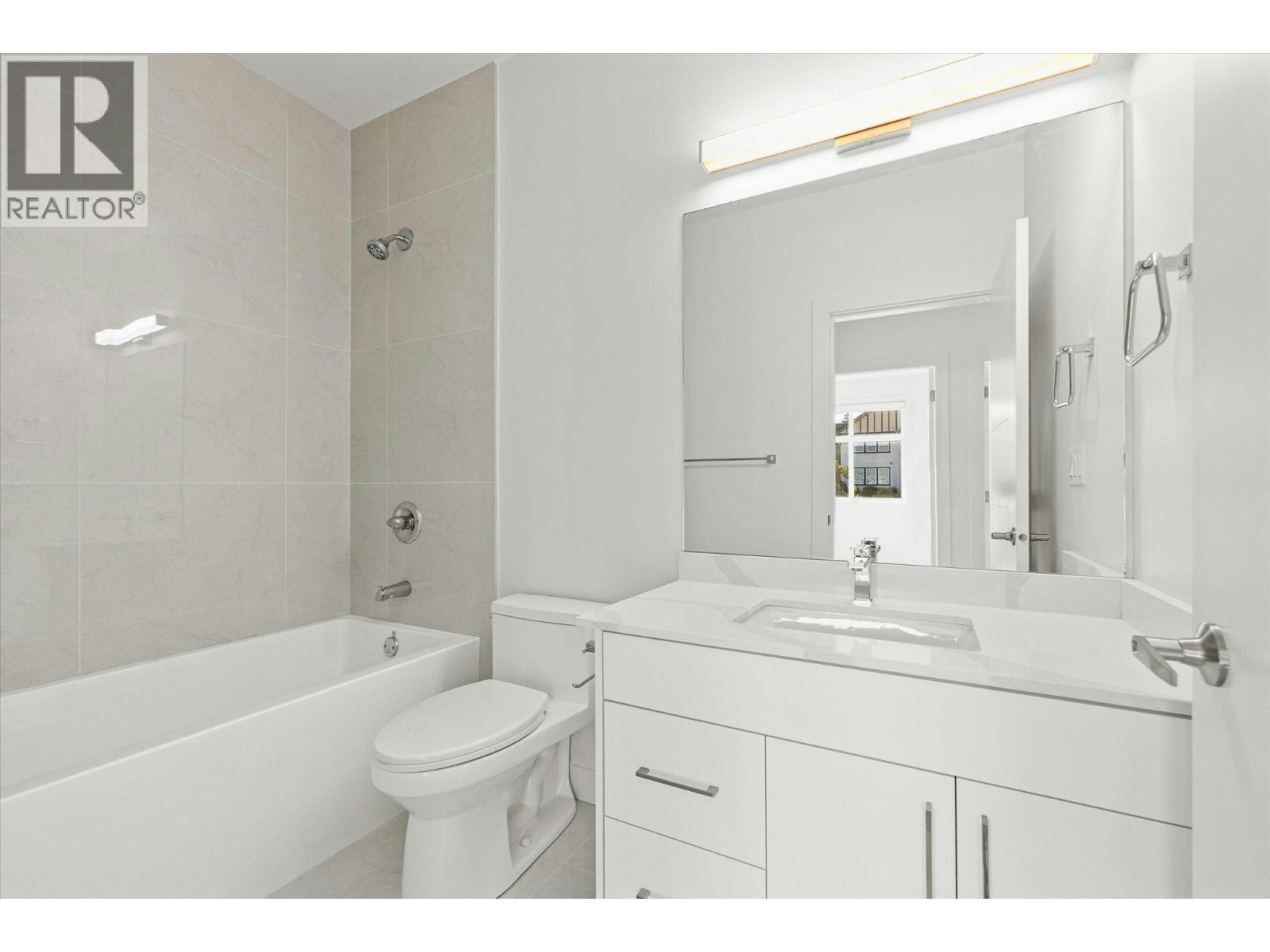 121-5300 Main Street, Kelowna, BC, V1W 0C1 - 39