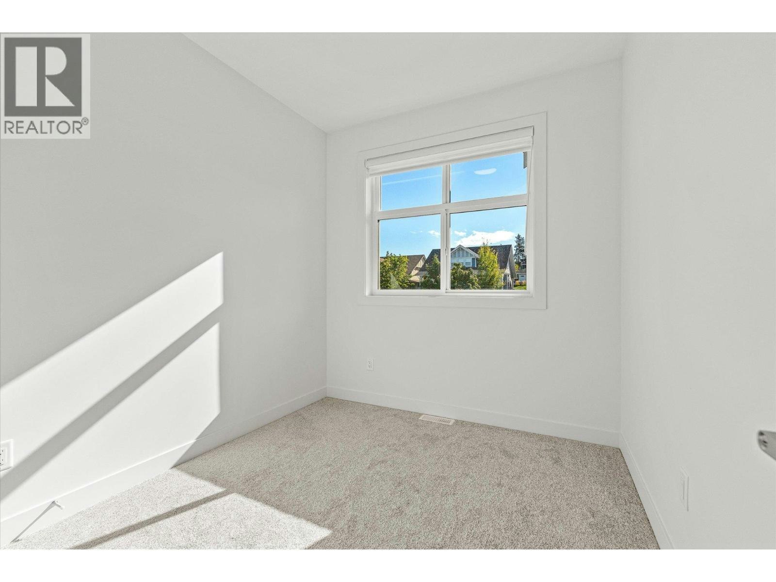121-5300 Main Street, Kelowna, BC, V1W 0C1 - 36
