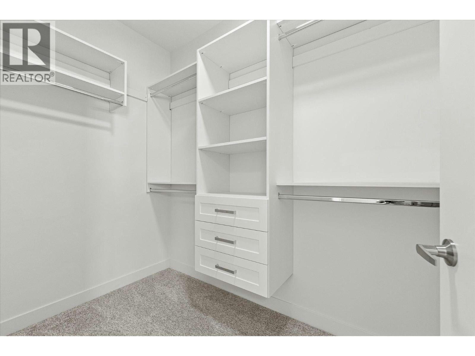 121-5300 Main Street, Kelowna, BC, V1W 0C1 - 34