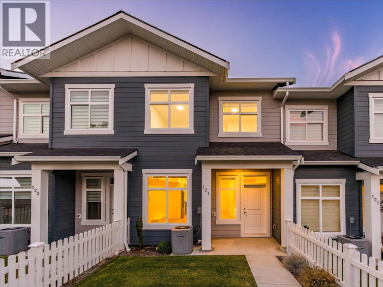 121-5300 Main Street, Kelowna, BC, V1W 0C1