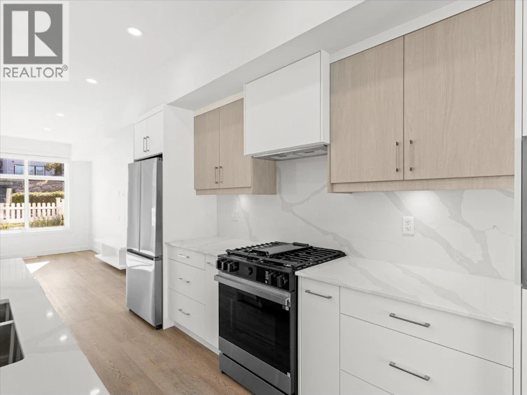 121-5300 Main Street, Kelowna, BC, V1W 0C1 - 16