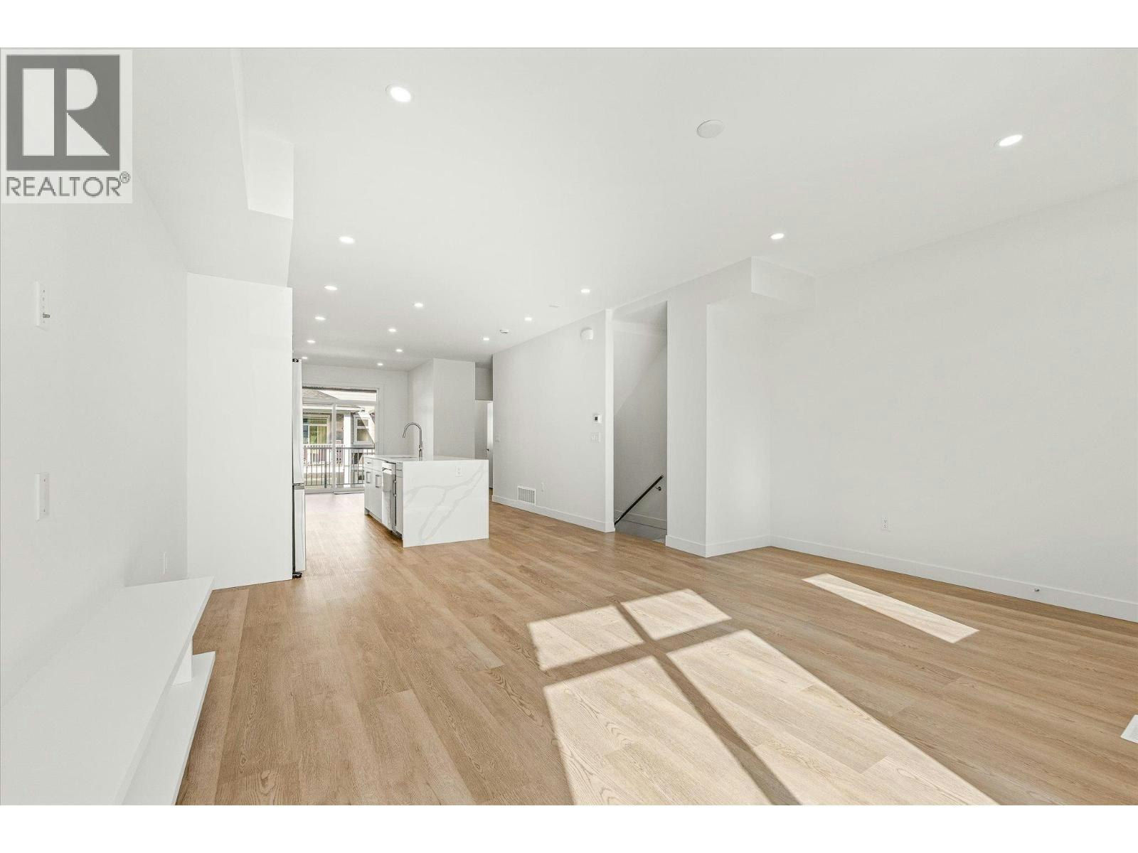 121-5300 Main Street, Kelowna, BC, V1W 0C1 - 11
