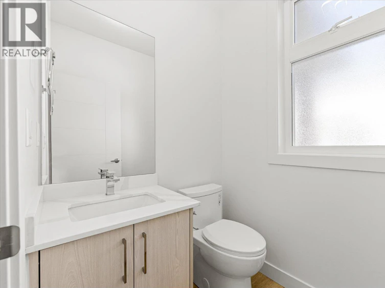 121-5300 Main Street, Kelowna, BC, V1W 0C1 - 26