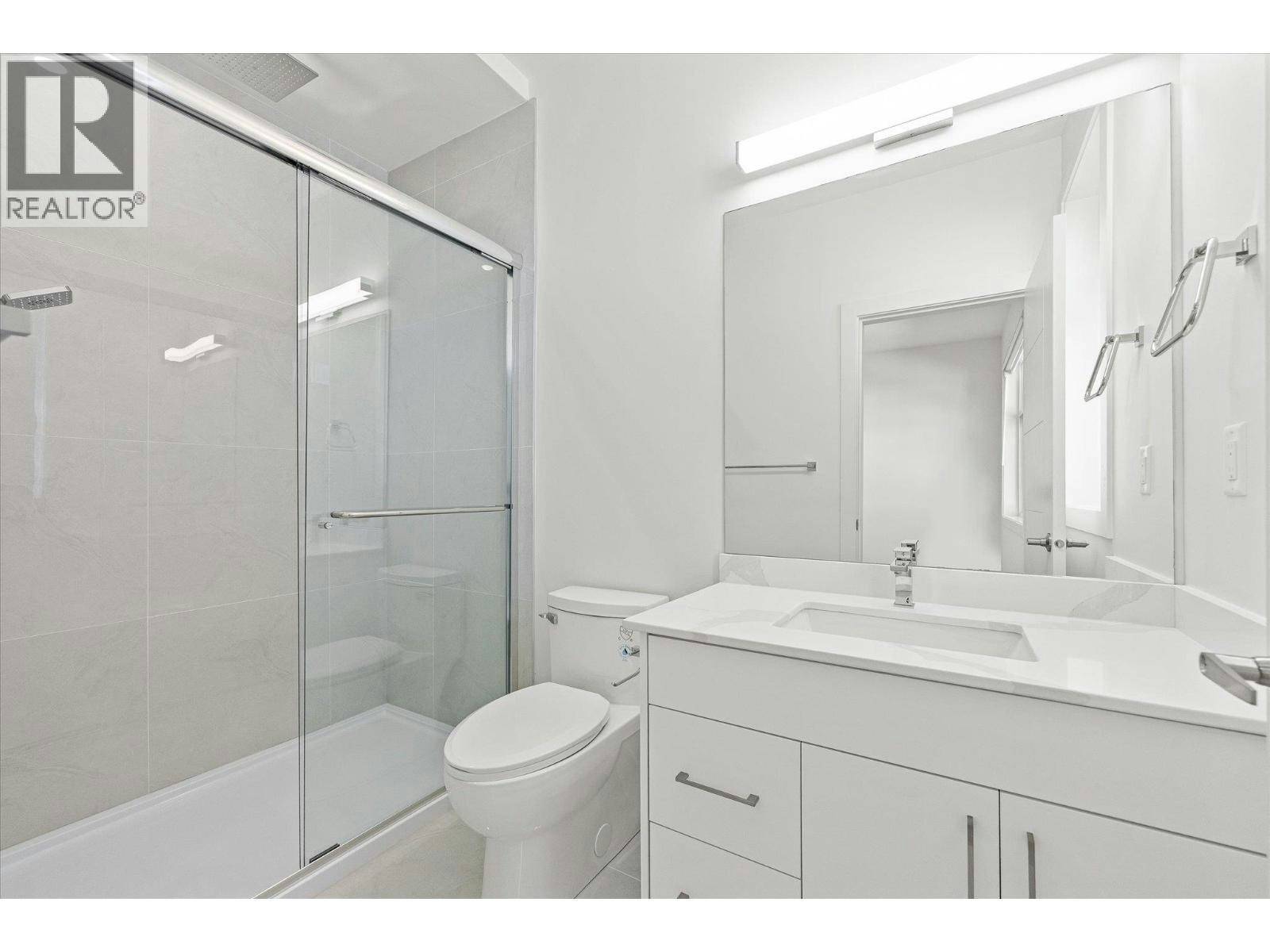 121-5300 Main Street, Kelowna, BC, V1W 0C1 - 33