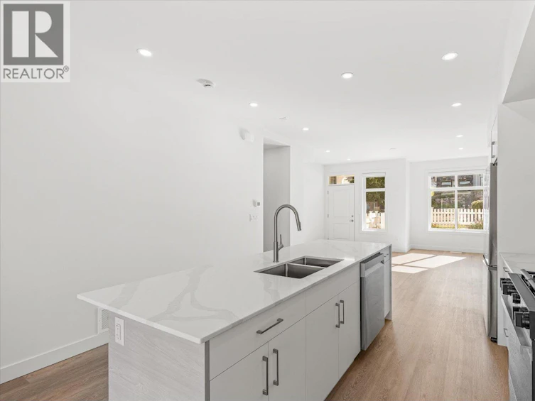 121-5300 Main Street, Kelowna, BC, V1W 0C1 - 17