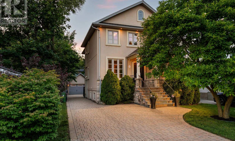 4 Springbrook Gardens