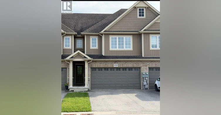 8020 Cole Court, Niagara Falls, ON, L2G 0H8 - 2