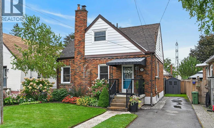 25 Woodbridge Road