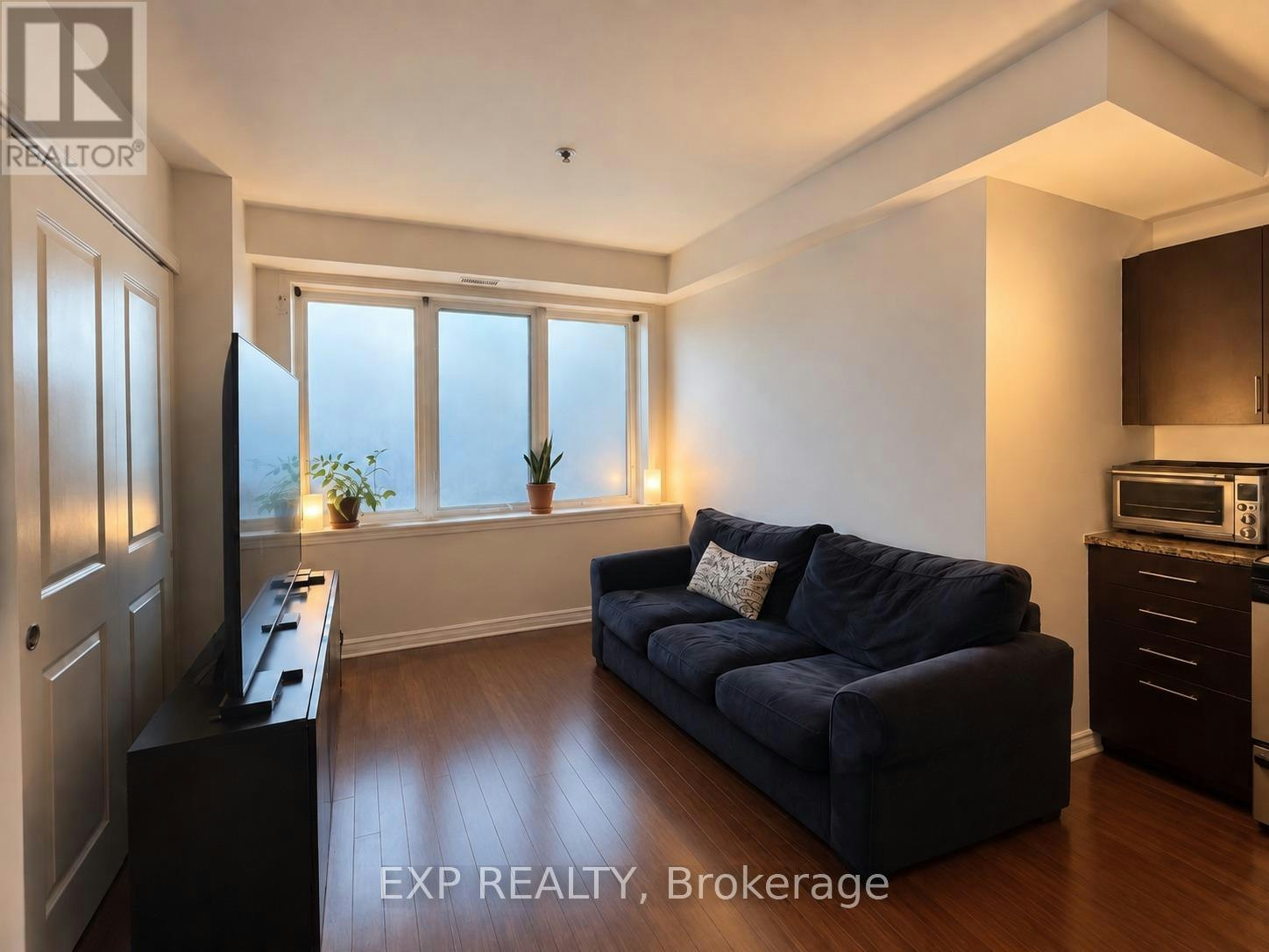 108-429 Kent Street, Ottawa, ON, K2P 1B5 - 4
