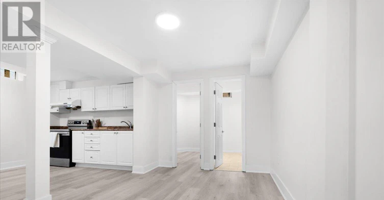 3 Plowman Drive, Ajax, ON, L1S 6R7 - 4