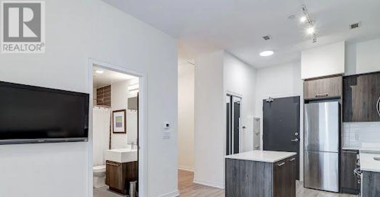 105-1 Neighbourhood Lane, Toronto, ON, M8Y 0C2 - 12